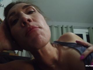 LinaBlackly - Mommy crawls in Bed with Son