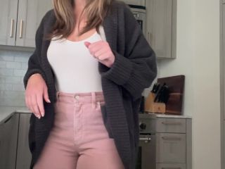Nicolette Bloom