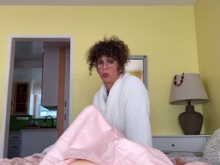 VibeWithMommy - Would You Fuck Your Boss's Horny Wife